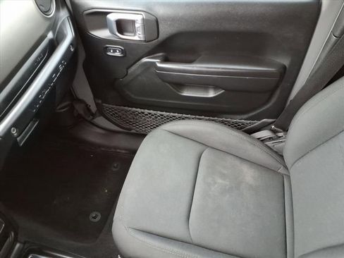 Used 2021 Jeep Wrangler Unlimited Sport AWD/4WD image 25