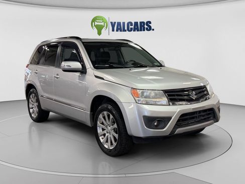 Used 2013 Suzuki Grand Vitara Limited AWD/4WD image 7