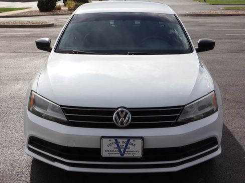 Used 2015 Volkswagen Jetta SE image 12