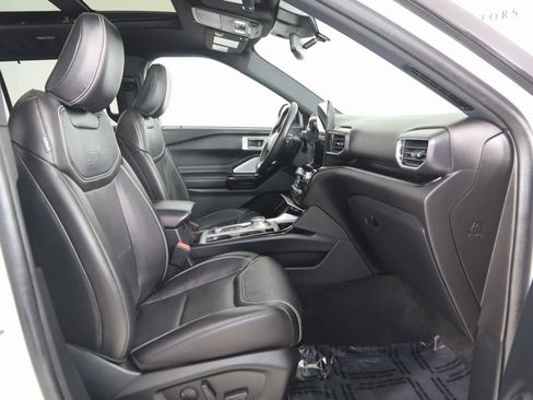 Used 2022 Ford Explorer ST w/ Equipment Group 401A image 13