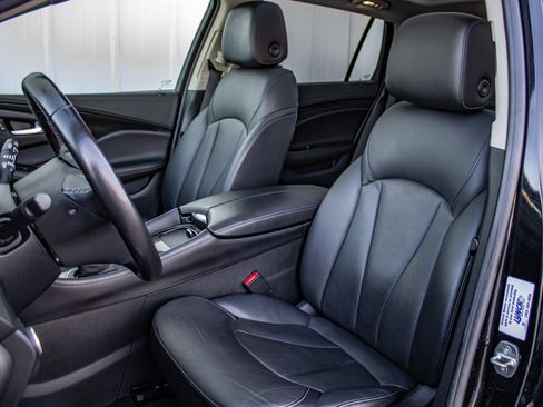 Used 2019 Buick Envision Essence image 15