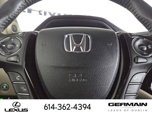 Used 2017 Honda Pilot Touring image 24