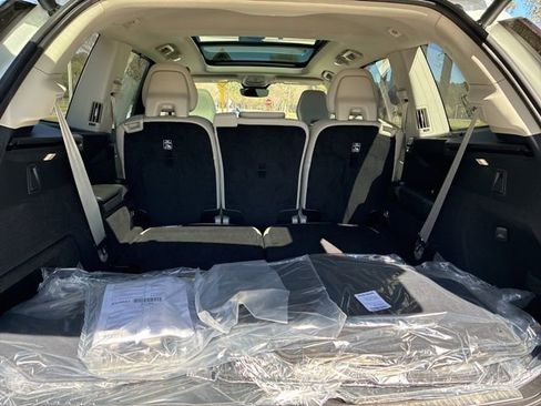 New 2026 Volvo XC90 B6 Ultra w/ Protection Package AWD/4WD image 18