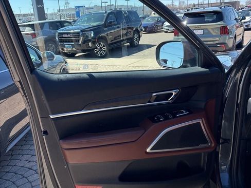 Used 2024 Kia Telluride EX AWD/4WD image 11