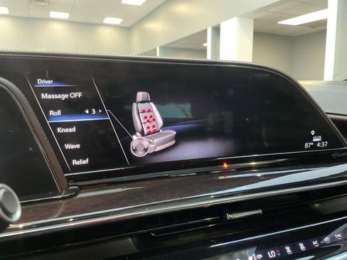 Used 2021 Cadillac Escalade Sport Platinum image 31