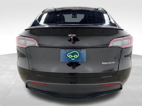Used 2022 Tesla Model Y Performance image 8