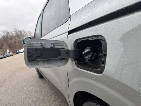 New 2026 Kia Carnival EX image 10