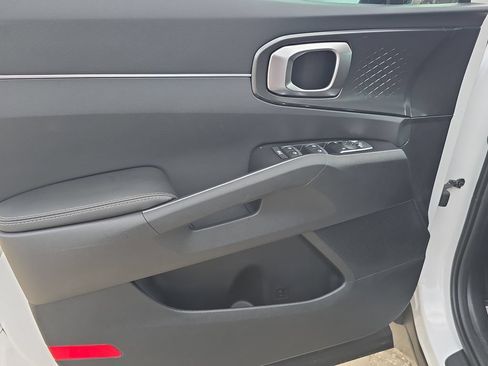New 2026 Kia Sorento S FWD image 17