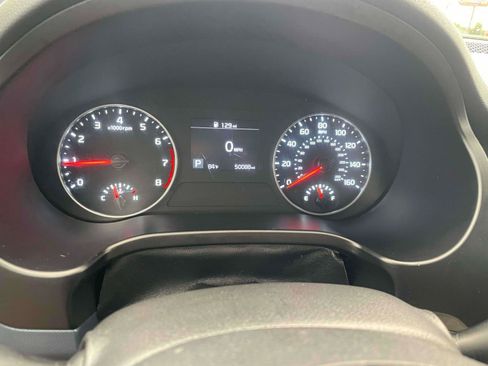 Used 2021 Kia Seltos S FWD image 9