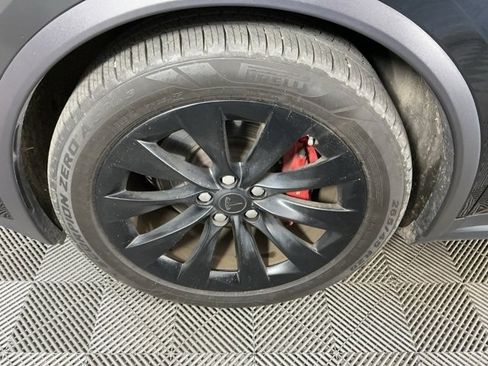 Used 2019 Tesla Model X Performance image 9