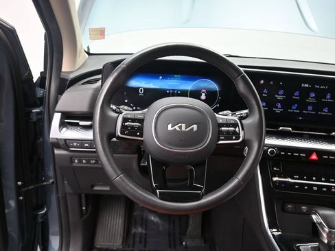 Used 2024 Kia Carnival SX Prestige FWD image 35