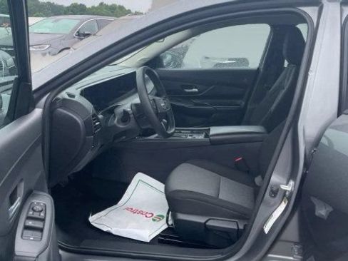 Used 2026 Nissan Sentra SV w/ Floor Mat Package FWD image 12