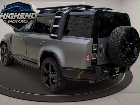 Used 2023 Land Rover Defender 130 X-Dynamic SE AWD/4WD image 4