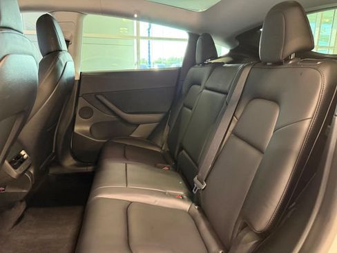 Used 2022 Tesla Model Y Performance AWD/4WD image 21