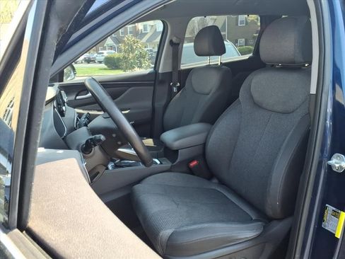 Used 2019 Hyundai Santa Fe SEL image 2