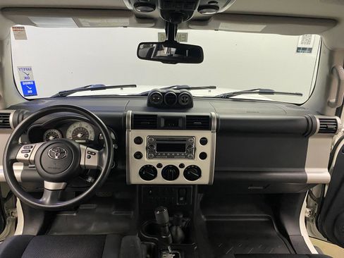 Used 2014 Toyota FJ Cruiser 4WD image 13