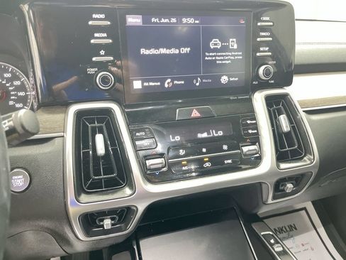 Used 2021 Kia Sorento EX w/ Panoramic Sunroof Package AWD/4WD image 10