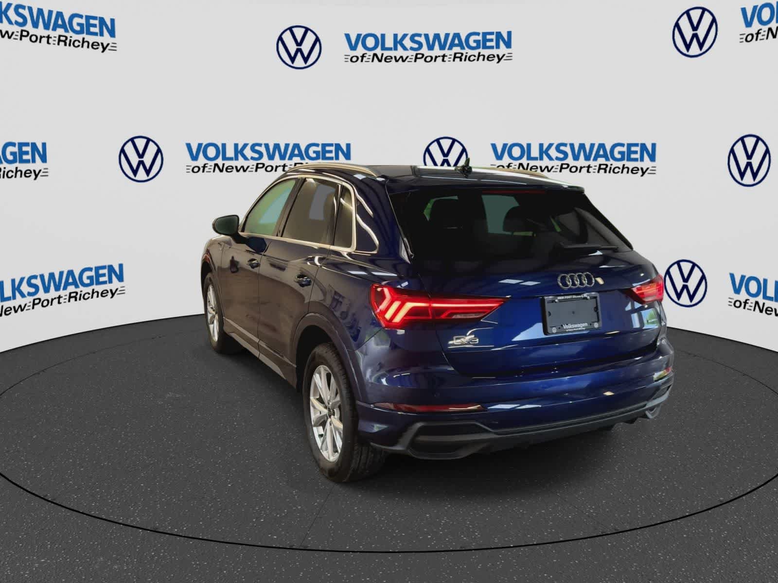 Used 2023 Audi Q3 2.0T Premium Plus w/ Premium Plus Package AWD/4WD image 6