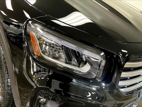 Used 2026 Mercedes-Benz GLB 250 4MATIC image 27