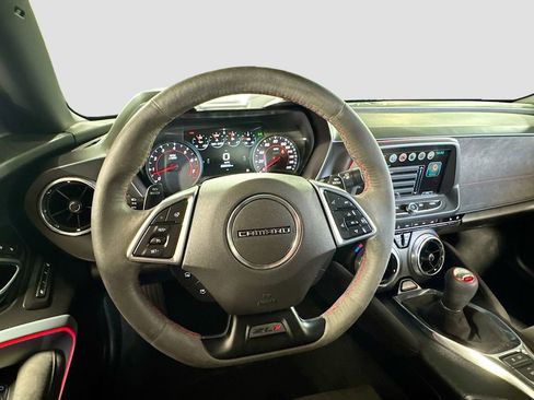 Used 2018 Chevrolet Camaro ZL1 image 17