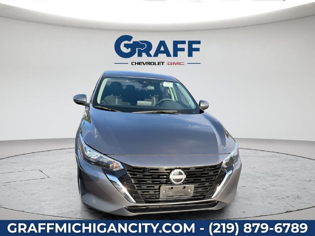 Used 2024 Nissan Sentra SV FWD image 11