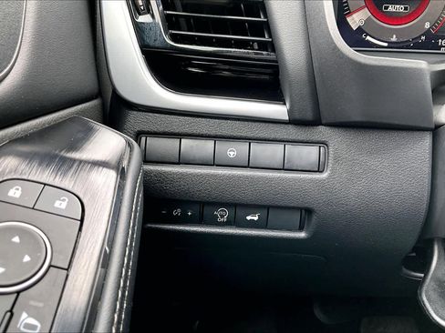 Used 2026 Nissan Rogue SL AWD/4WD image 34