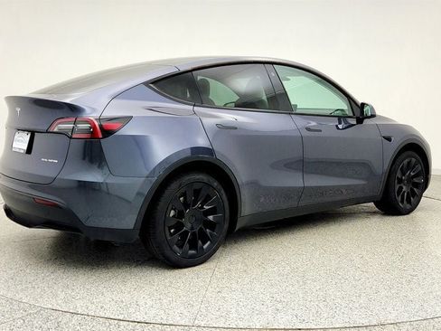 Used 2023 Tesla Model Y Long Range AWD/4WD image 5