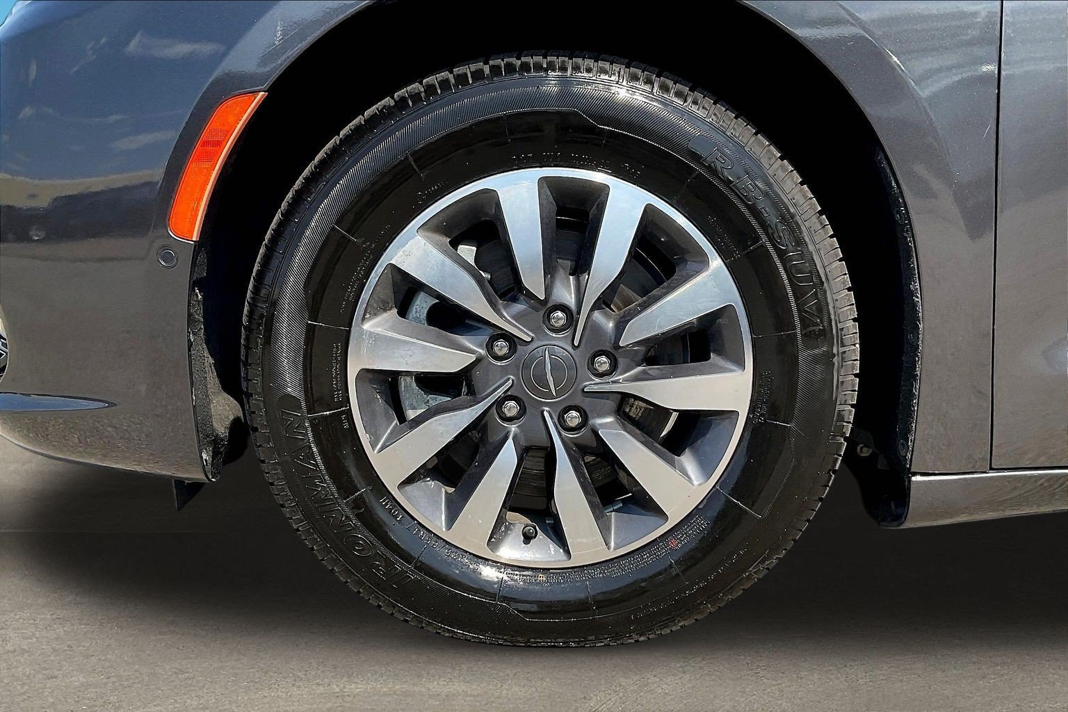 Used 2021 Chrysler Pacifica Touring-L FWD image 31