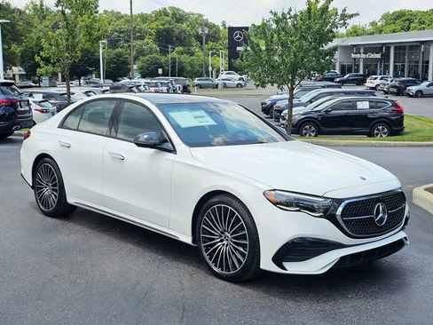 New 2026 Mercedes-Benz E 350 4MATIC Sedan image 1