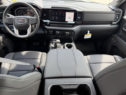 New 2026 GMC Sierra 1500 SLT image 10