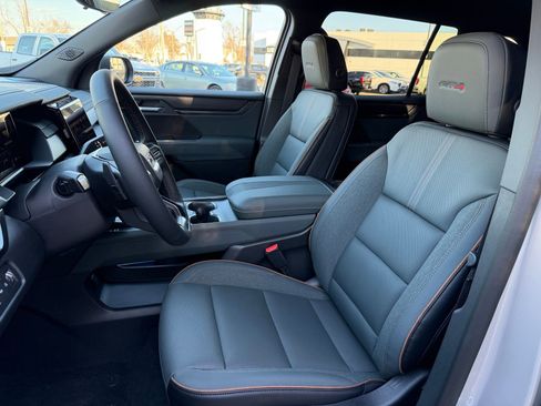 New 2026 GMC Acadia AT4 w/ Luxury Package image 10