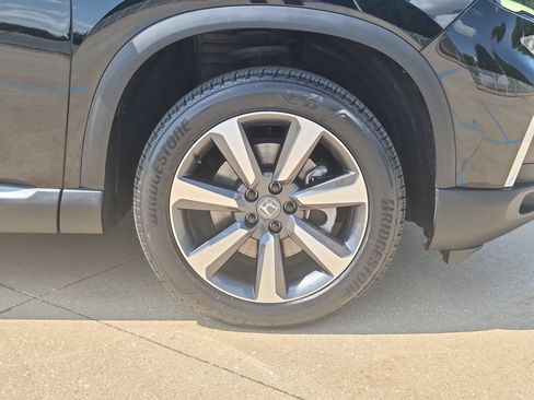 Used 2025 Honda Pilot Elite image 36