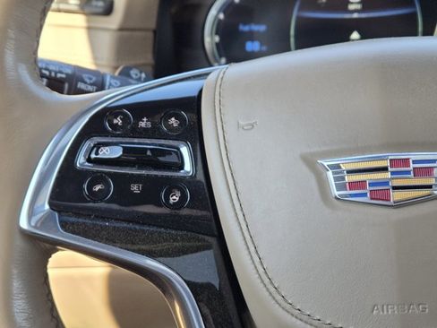 Used 2019 Cadillac Escalade Platinum AWD/4WD image 25