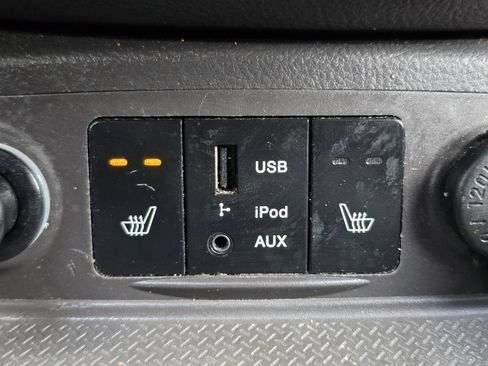 Used 2011 Hyundai Santa Fe Limited image 30