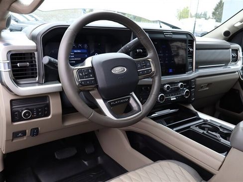 Used 2025 Ford F250 Platinum w/ Platinum Plus Package image 19