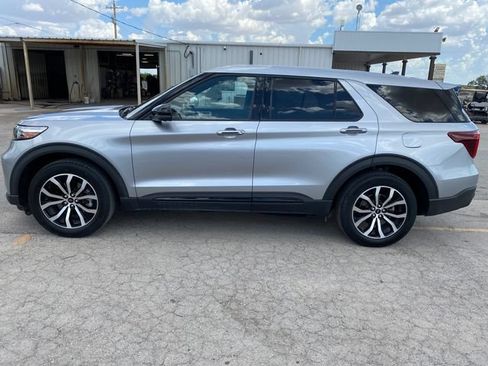 Used 2021 Ford Explorer ST w/ Equipment Group 401A AWD/4WD image 3