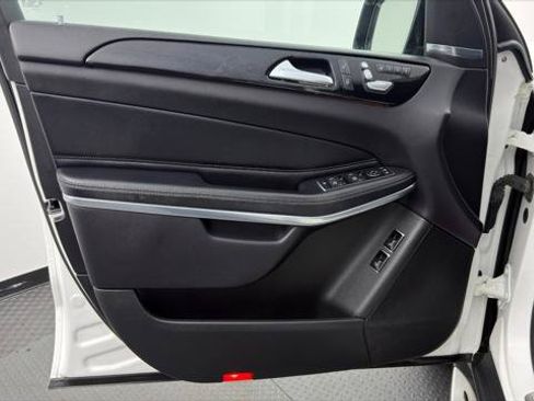 Used 2017 Mercedes-Benz GLS 550 4MATIC w/ Driver Assistance Package image 14