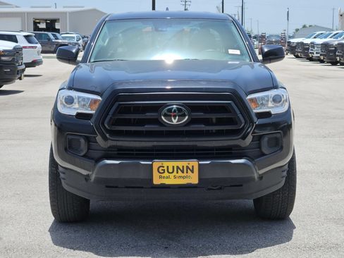 Used 2022 Toyota Tacoma SR w/ SR Convenience Package RWD image 8
