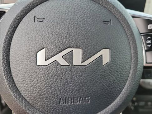 Used 2025 Kia Seltos S FWD image 31