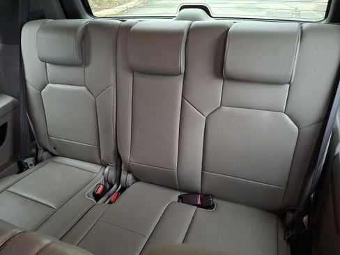 Used 2010 Honda Pilot EX-L image 11