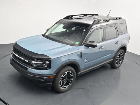 Used 2022 Ford Bronco Sport Outer Banks w/ Tech Package AWD/4WD image 12