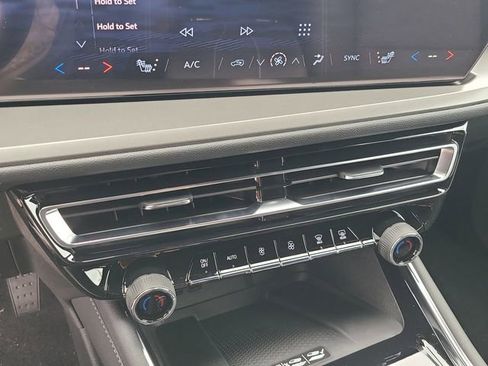 New 2026 Chevrolet Traverse LT w/ Driver Confidence Package image 34