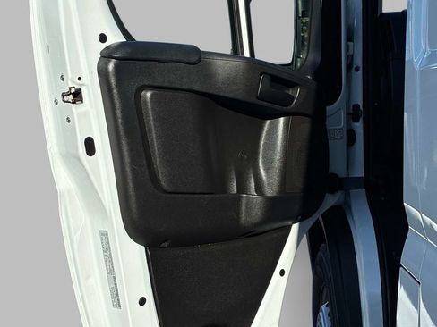 Used 2025 RAM ProMaster 2500 w/ Convenience Group FWD image 19