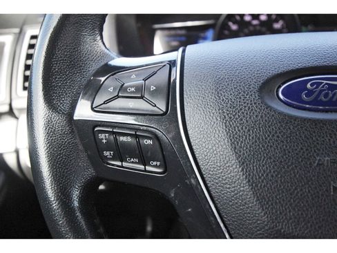 Used 2018 Ford Explorer Limited image 18