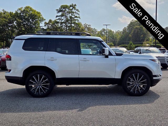 Used 2024 Lexus GX 550 w/ Accessory Package (Z1) AWD/4WD image 6