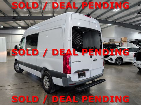 Used 2019 Mercedes-Benz Sprinter 144 image 4