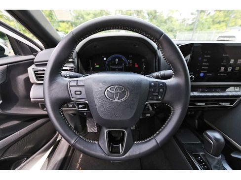 Used 2026 Toyota Camry SE w/ Convenience Package FWD image 13