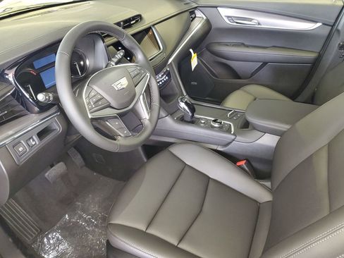New 2026 Cadillac XT5 Luxury image 15