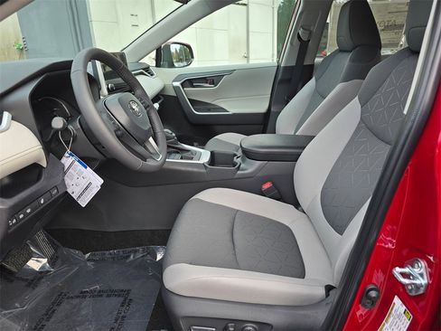 New 2025 Toyota RAV4 XLE image 22