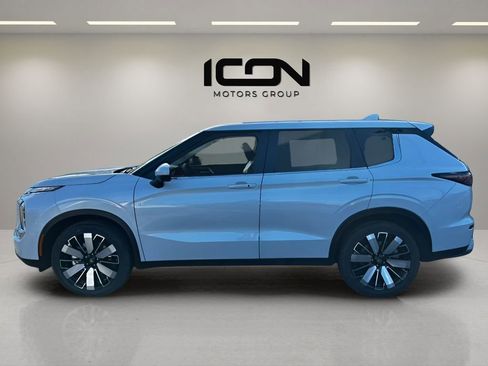 New 2026 Mitsubishi Outlander SE AWD/4WD image 2